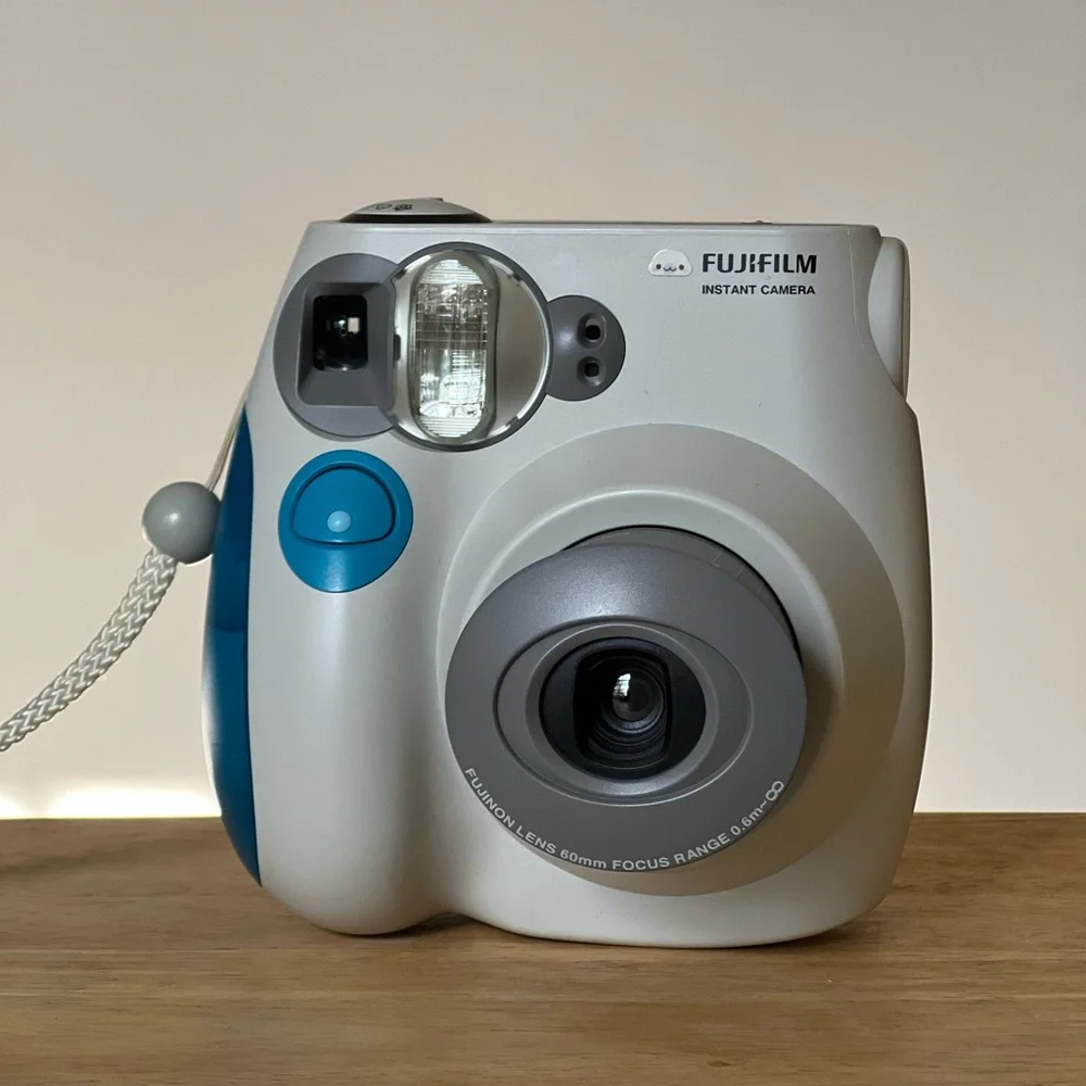 fuji 7s instant camera
